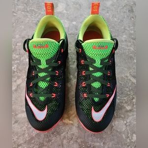 Nike LeBron 12 Remix Low Youth size 6Y. BLACK/LIME. Unisex